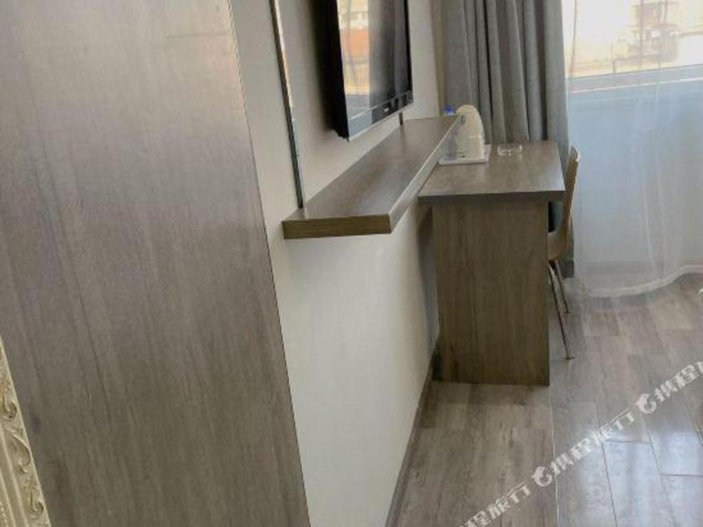 7 Days Inn Luzhou Commercial Pedestrian Street Center Exterior photo